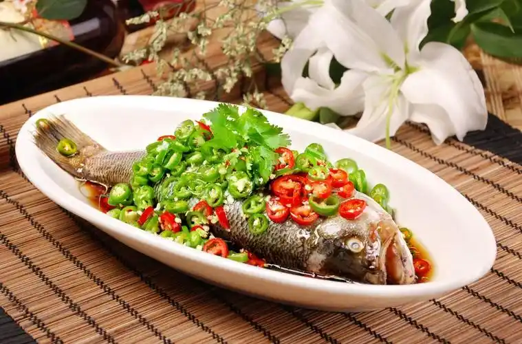 干烧鲈鱼的做法