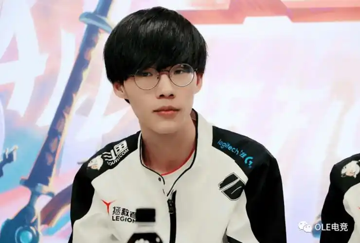 ole小报丨转会流言lgd续签karmervg主教练确定茂凯