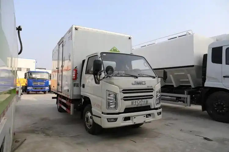 江铃顺达宽体国六408米腐蚀性物品厢式运输车图片