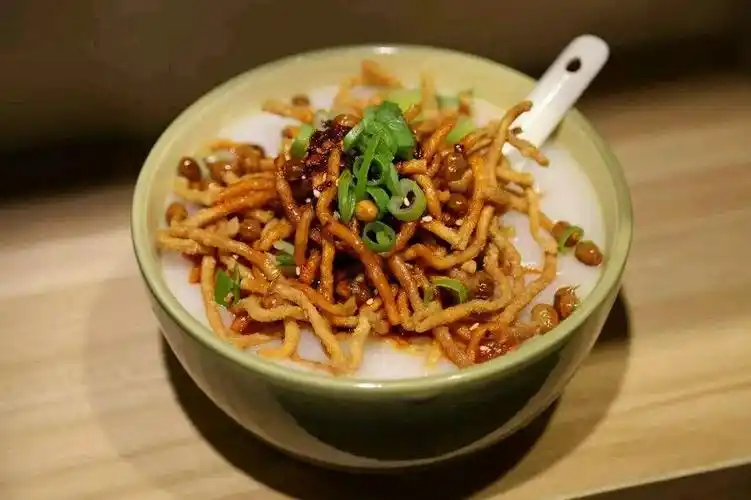 请查收来自肖战的北京小吃测评