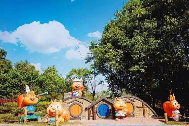 一票玩两园国庆遛娃打卡郑州松鼠部落