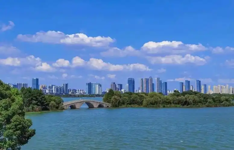 jv3">滨湖区,江苏省 a target="_blank" href="/item/无锡市/2395245"