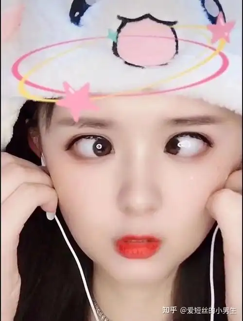 有没有喜欢看女生做斗鸡眼的