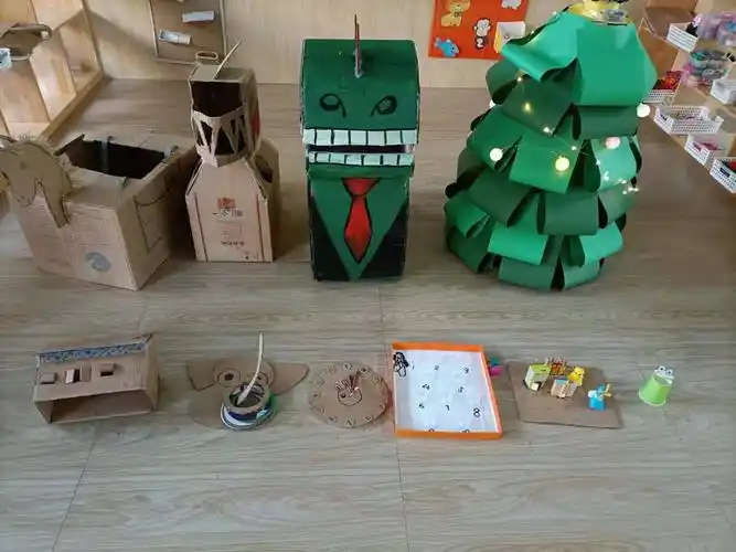 废旧物品再创造",盱眙县宣化社区幼儿园,家园共育,教玩具亲子制作活动