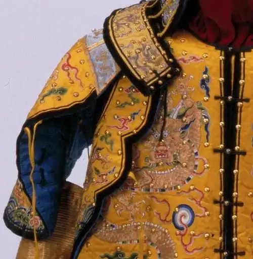 故宫美物第24期华丽清代帝王盔甲皇太极顺治康熙国家宝藏