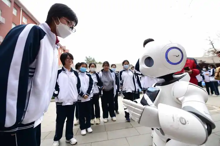 智能 航天,北京市第十三中学科技节精彩纷呈