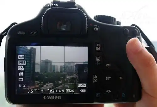 相机的不同取景方式有什么区别?屏幕取景与光学取景器差距大吗?