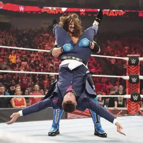 米兹夫妇真人秀节目大受欢迎!本周wwe raw之后收视率大增