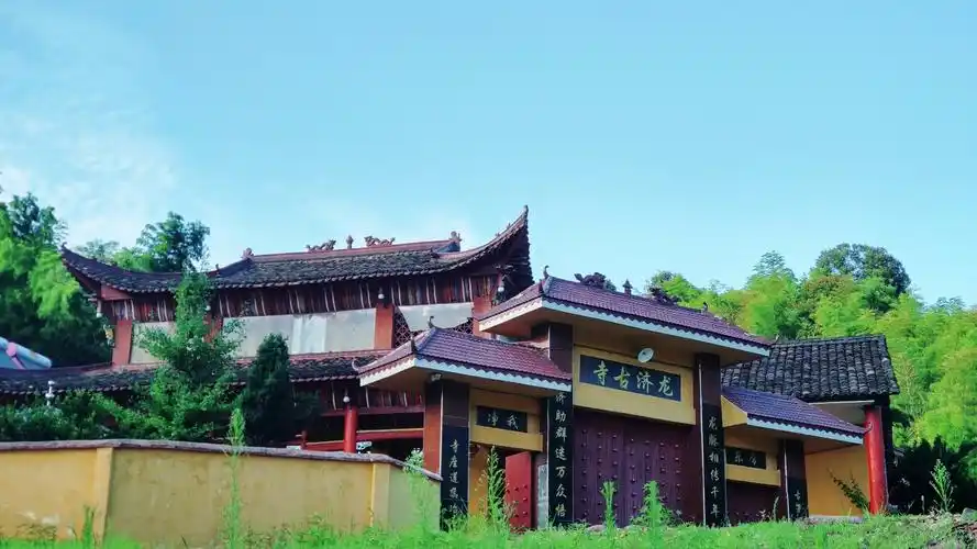 江西省抚州市崇仁县龙济寺独有的幽静