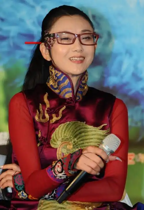 回顾舞痴杨丽萍不要孩子两段婚姻均失败愿为艺术奉献一生