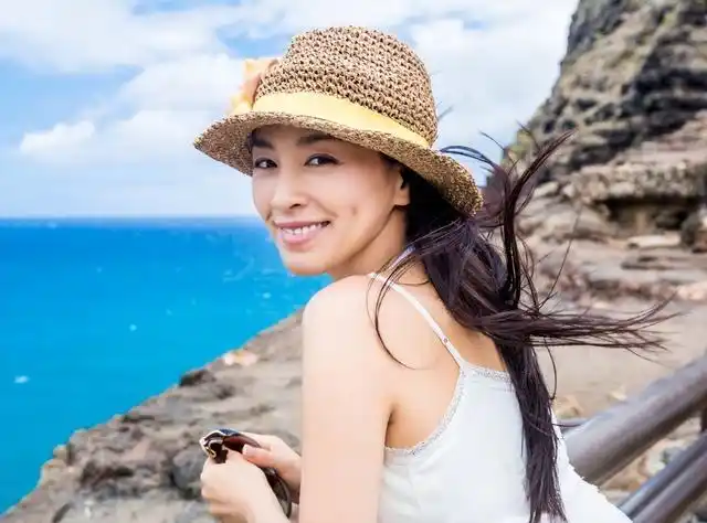 涉嫌传销案听证会结束后,张庭发声回应相信祖国,人在上海没跑路