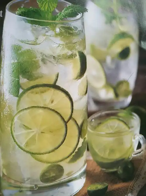 鲜纯金桔柠檬汁