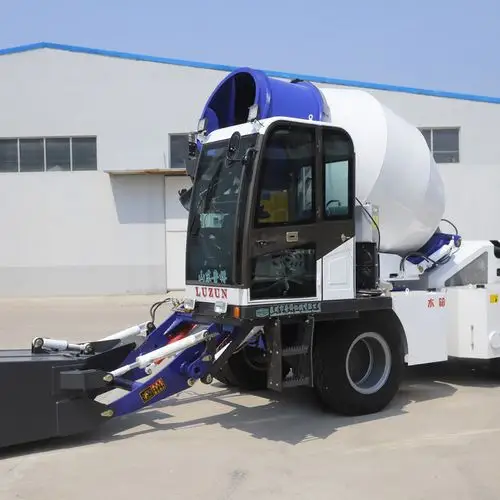 莱州市鲁樽机械有限公司 产品展厅 >4方自上料搅拌车会翻车鲁樽牌搅拌