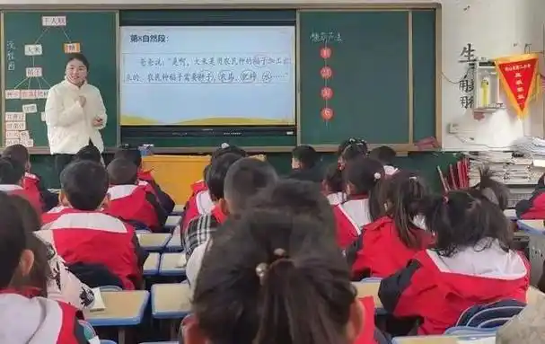 立足课堂共同成长确山二小举行低年级语文生本课堂展评活动