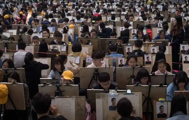 美术联考和校考哪个竞争大?