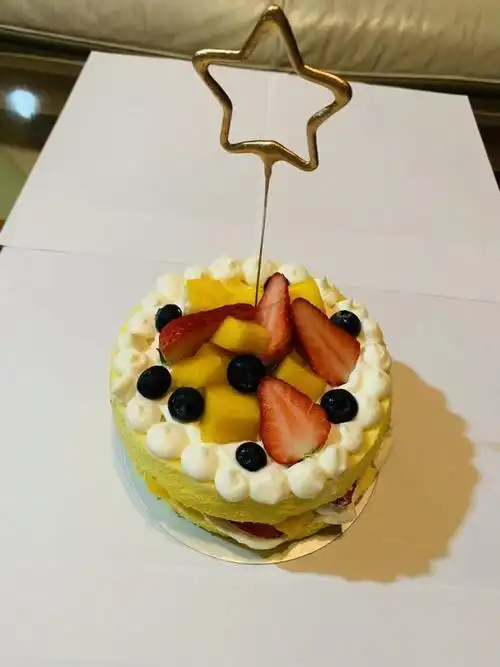 莱西做的6寸水果裸蛋糕