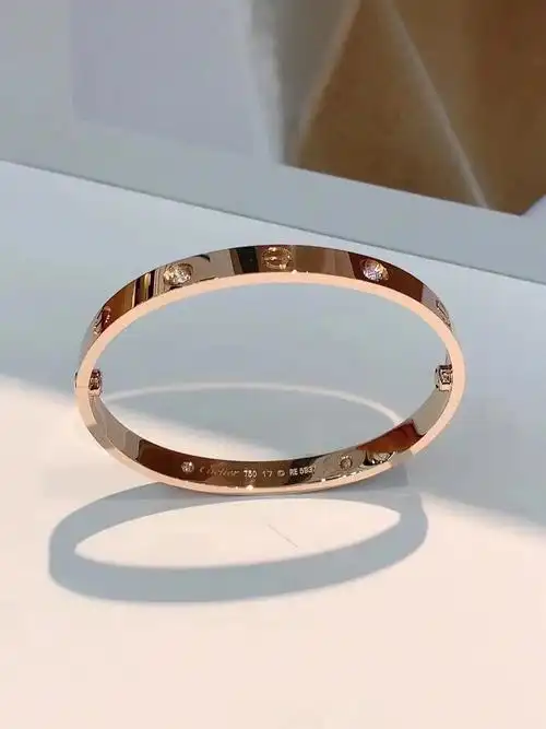 卡地亚手镯经典款love系列欣赏经典耐看