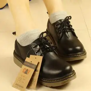 肯德基工作人员需要穿什么样的鞋子?这样的可以吗?