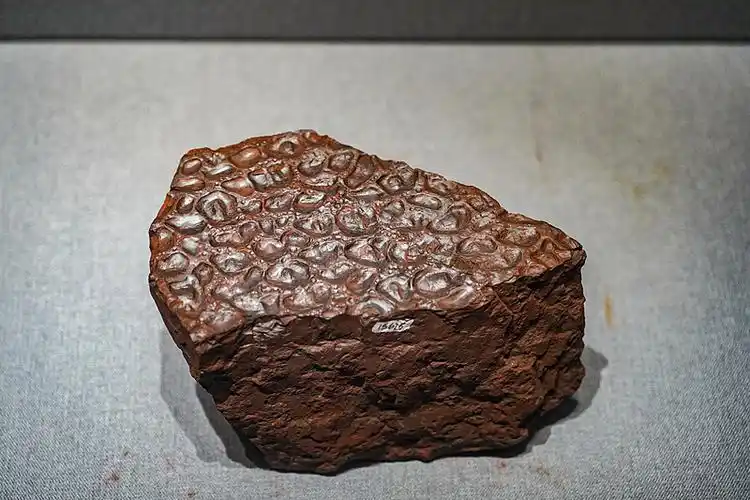 豆状赤铁矿石矿物图片