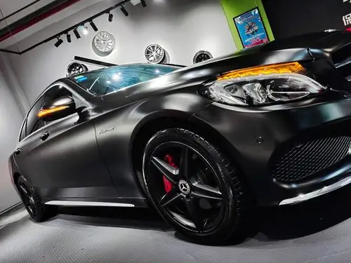 奔驰c200l车身改色电光黑rg瑞集改色膜陕西西安加盟店出品