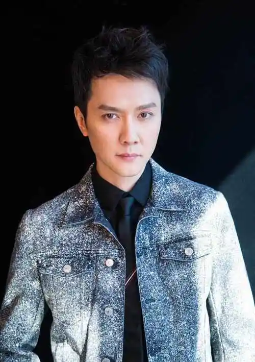 冯绍峰个人简历资料(三年婚姻生活却以扑朔迷离收场)