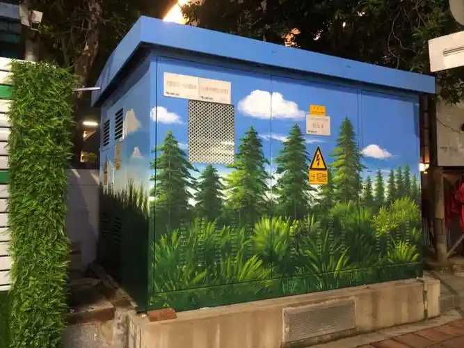 通过对电箱的美化,充满文艺气息的绘画效果,一幅幅色彩斑斓,别致精美