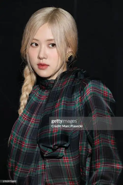 朴彩英圣罗兰全球品牌大使##朴彩英人间圣罗兰