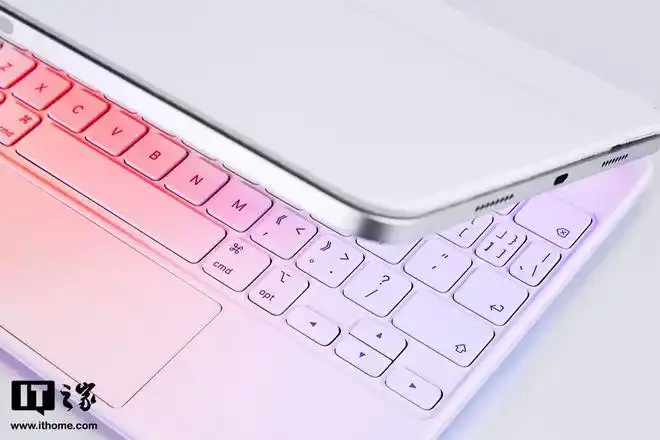 苹果ipadpro2021妙控键盘图赏