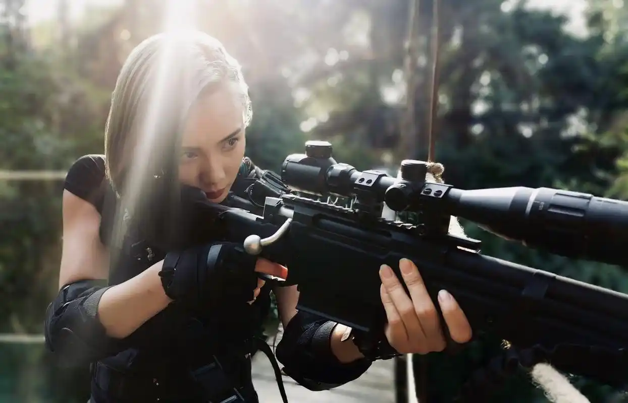 闫佳颖《极速营救》正在热播 饰演超a狙击手大获好评