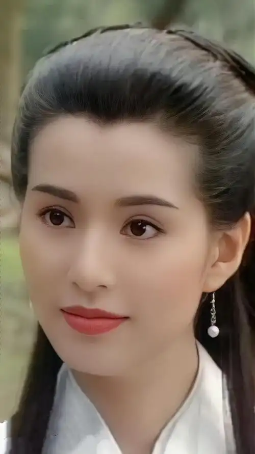 李若彤的小龙女,成了几代人心中念念不忘的白月光!