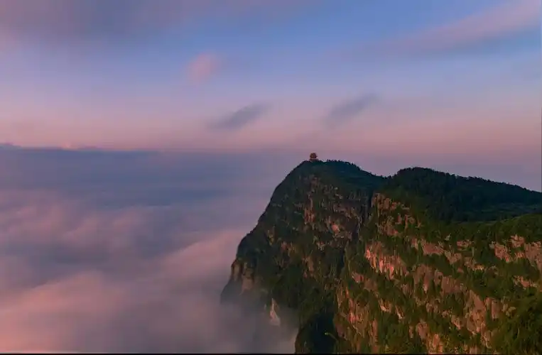 天上人间峨眉山万佛顶云海