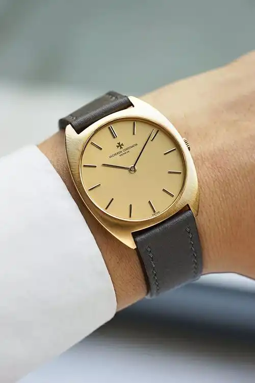 六十年代的江诗丹顿黄金腕表