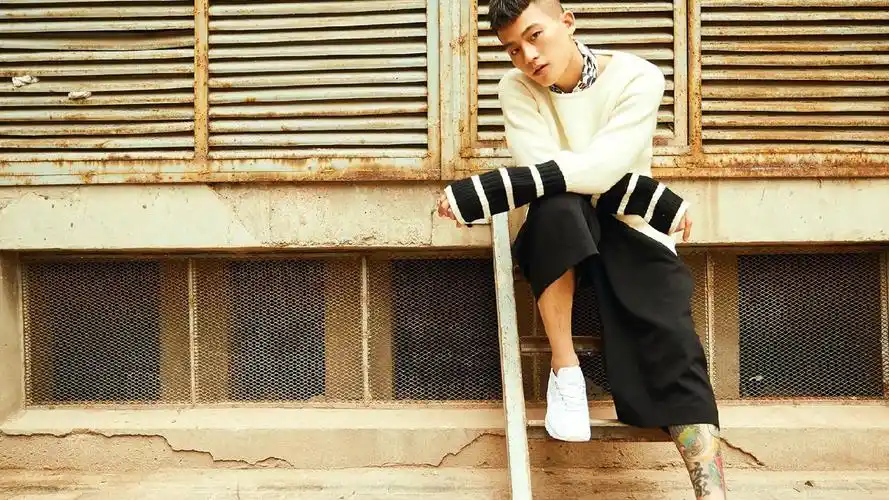 内地明星欧豪明星风尚壁纸