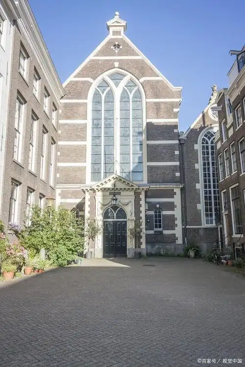 杜伦大学是英国著名的综合性研究型大学,成立于1832年,位于英格兰东北