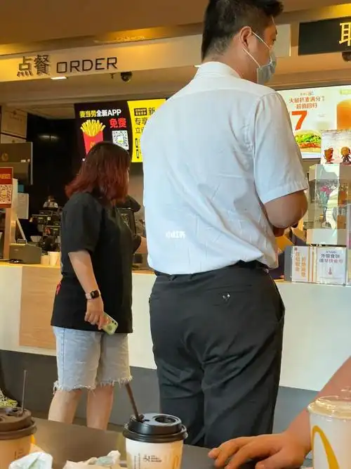 寻找这位佛山福升商场麦当劳帅哥0769