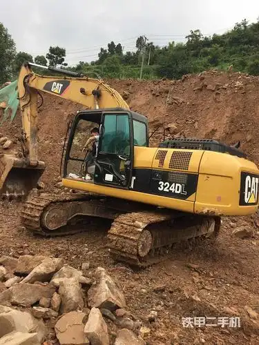 卡特彼勒323dl挖掘机