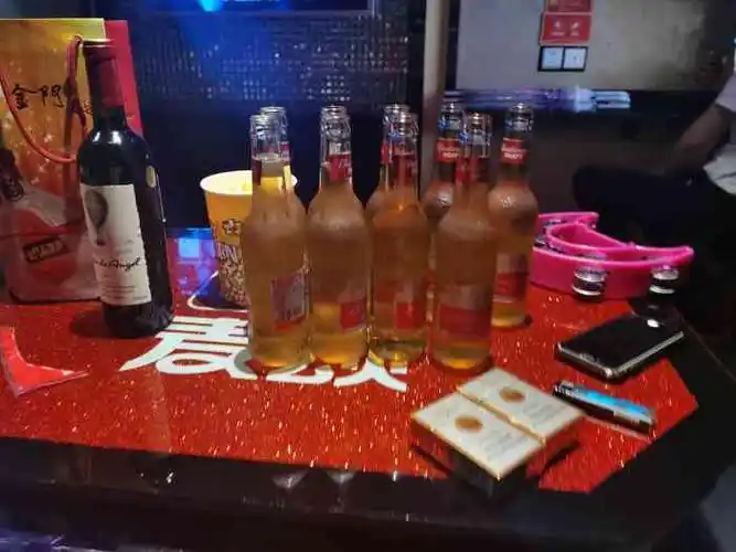 唱吧麦颂ktv(石景山万商店)-"环境和音响条件不错,需要提前预约.