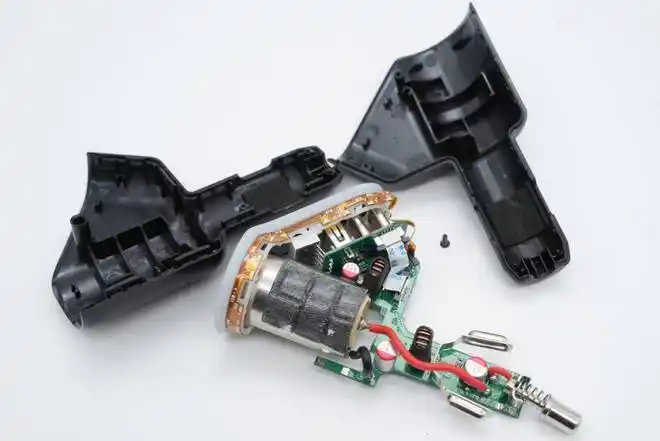 自带点烟器,长途运输各类型设备用电无忧,机乐堂150w车充拆解|充电器