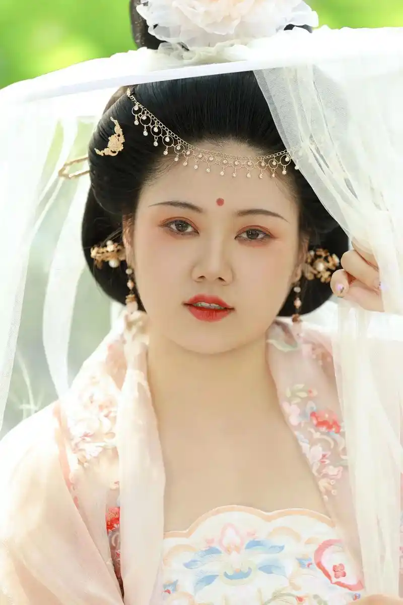 富贵华丽的唐风也太适合胖妹妹了!