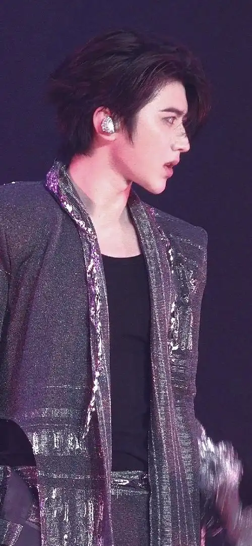 蔡徐坤范思哲全球品牌代言人