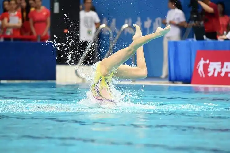 花样游泳看啥看身材看美腿还看这对姐妹花生娃之后还能夺冠