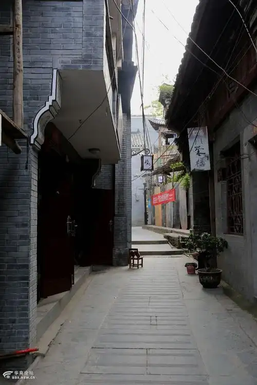 扫街白河老街桥儿沟