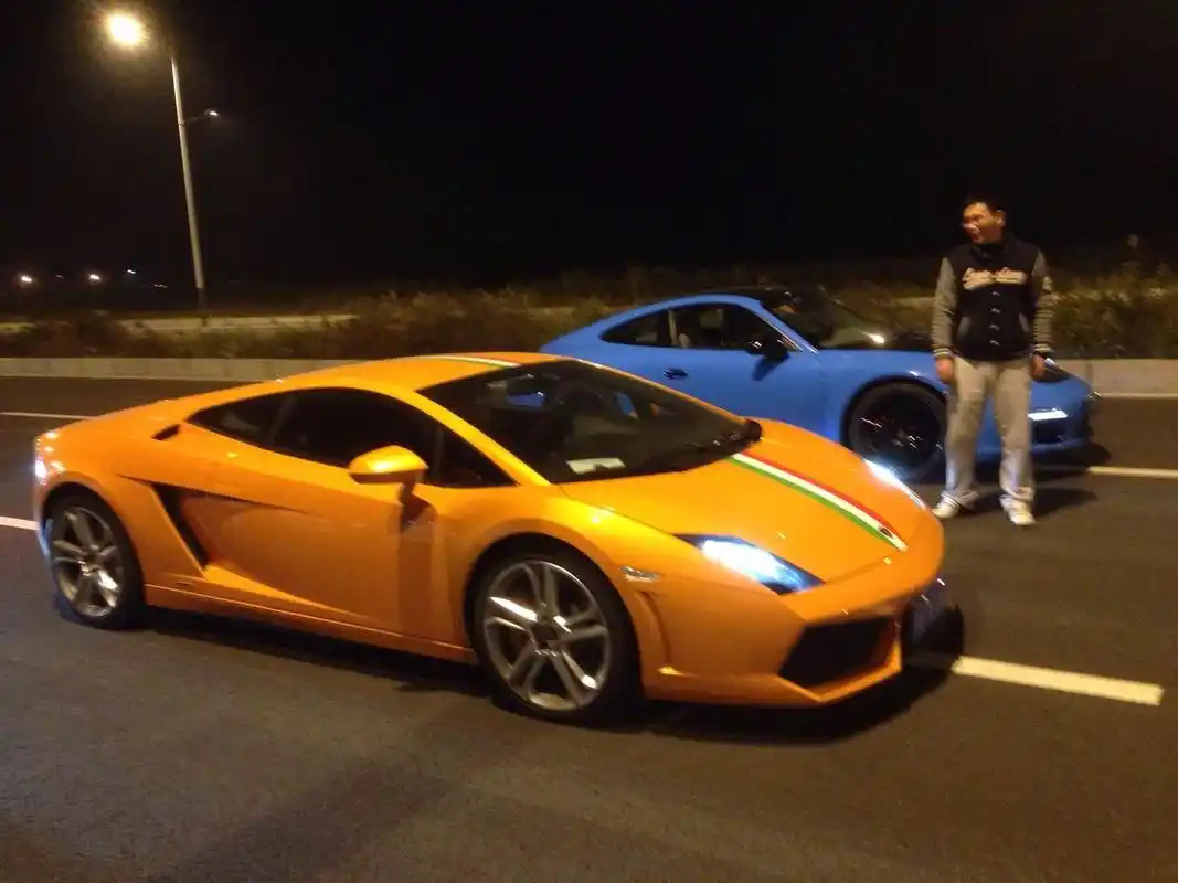 美国南加州多个城市深夜飙车有人被捕吗?