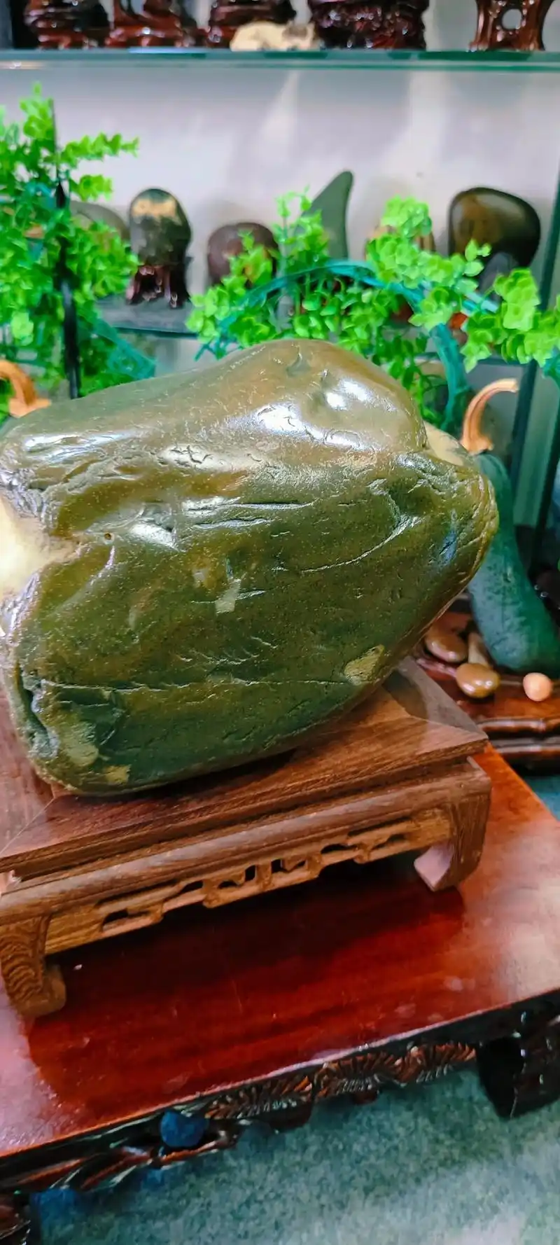 长江石玻璃皮绿碧玉欣赏!#纯天然奇石 #美石分享 #石来运转 - 抖音