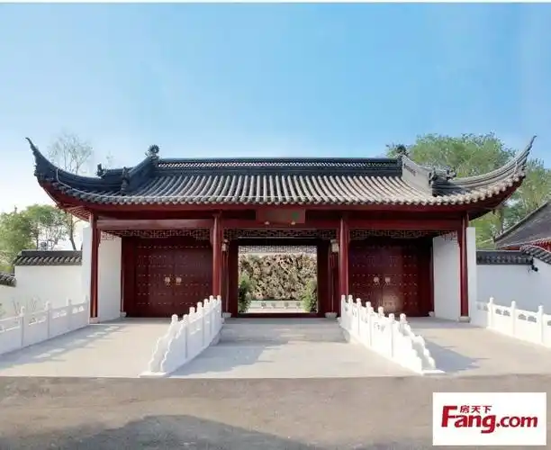 明清册华府大门实景拍摄