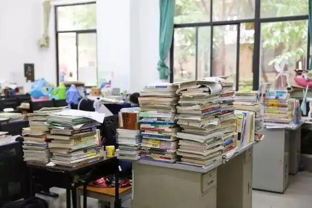 网站首页 装修资讯 > 这才是考研人该有part 01 书桌设计 如果桌面太