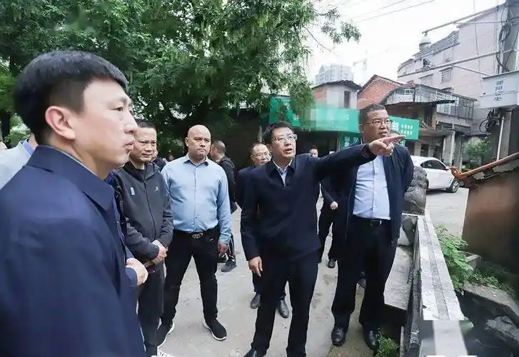 邵阳市副市长现场巡河并调度环境治理工作_沈志_污水_水质