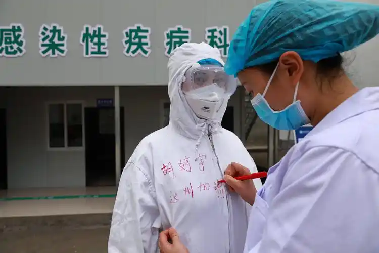 最美逆行者--白衣战士