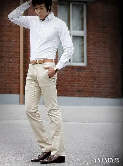 【图】米色裤子配什么颜色上衣最时尚,一秒钟