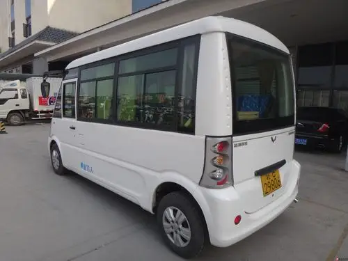 11座客车出售九成新证照齐全